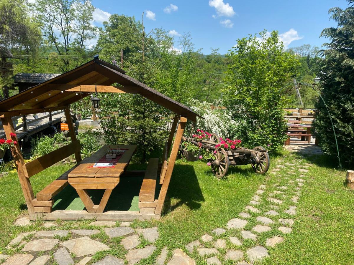 La pintea haiducu Deseşti Exterior foto