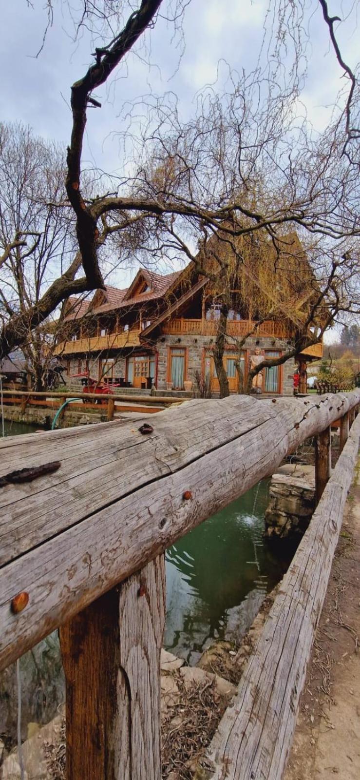 La pintea haiducu Deseşti Exterior foto