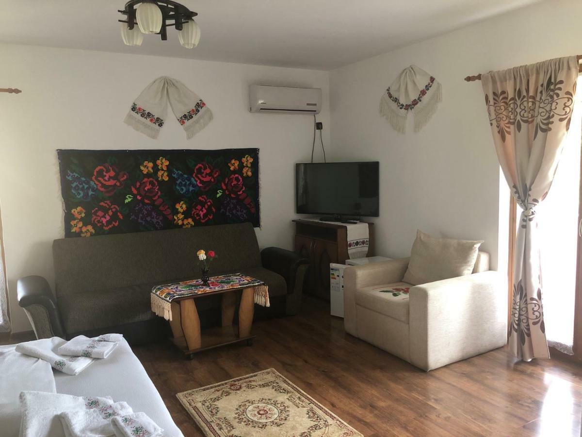 La pintea haiducu Deseşti Exterior foto